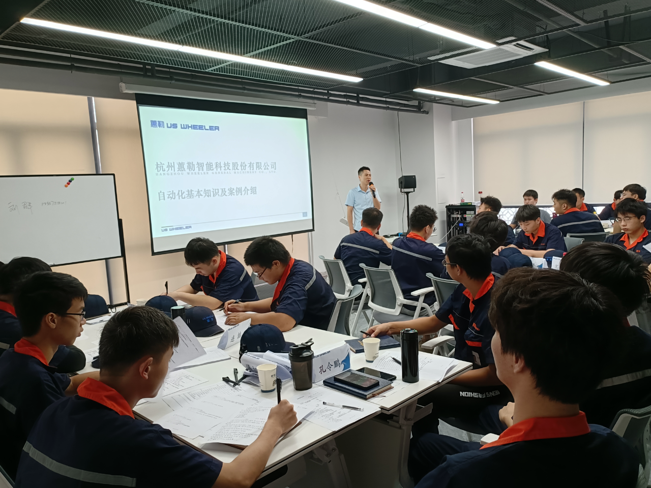 蕙勒快讯丨新力量注入新活力 奋斗的青春最美丽 蕙勒快讯丨新力量注入新活力 奋斗的青春最美丽