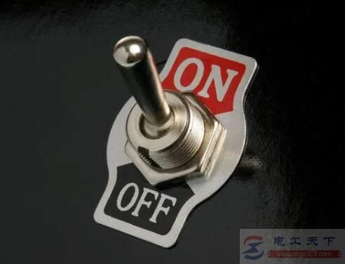 两相电机倒顺开关怎么接线