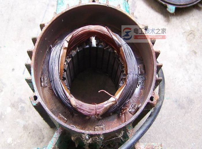 单相电容电动机拆解图片_单相电容电动机绕组烧毁