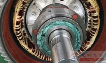 怎么判断异步电动机滚动轴承的好坏? 怎么判断异步电动机滚动轴承的好坏?