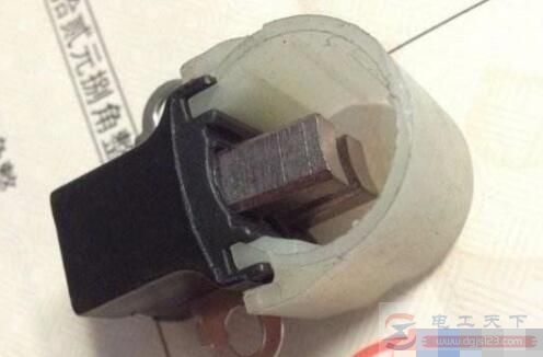 发电机碳刷有什么作用