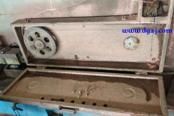 设备右盘收卷时张力不稳烧断线维修实例