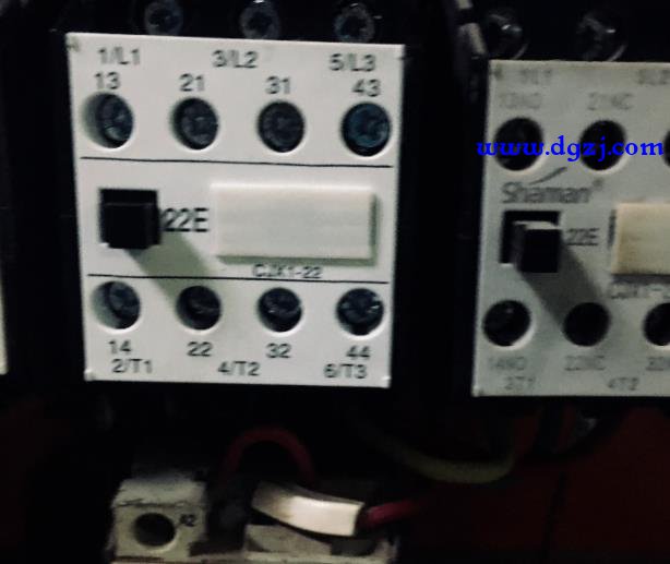 一台正反转控制电机报故障只有上升不能下降