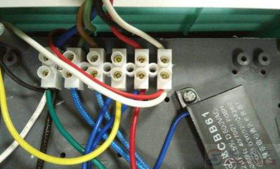 浴霸怎么区分零线