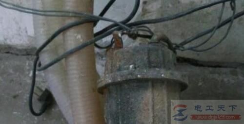 220V的潜水泵改成12V是否可行