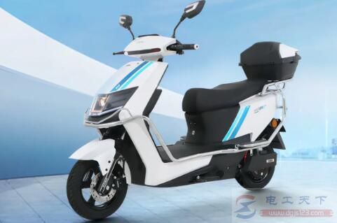 电动车60v20a电池能不能跑50公里？