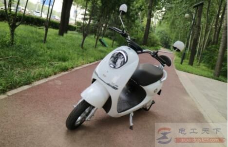 雅迪电动车与绿源电动车哪个质量好,十多年维修师傅告诉你答案 雅迪电动车与绿源电动车哪个质量好,十多年维修师傅告诉你答案