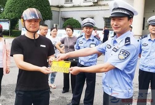 办理电动车正规手续和驾照的注意事项 办理电动车正规手续和驾照的注意事项