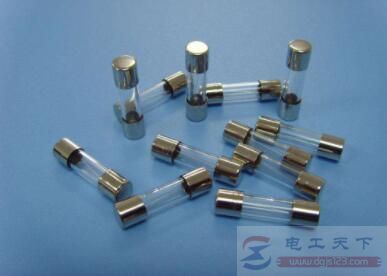 保险丝在电路中有什么作用？