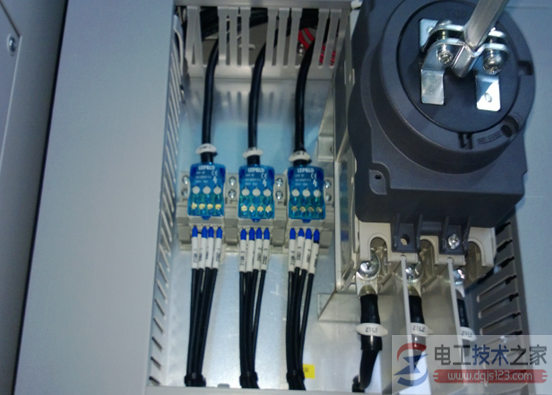 电气成套自动化控制柜的配置规范实例