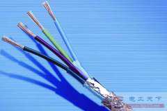 380伏三相电的电线颜色能否相同,动力线路中不用中性线