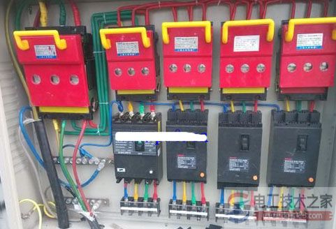 配电箱重复接地线的技术要求 配电箱重复接地线的技术要求