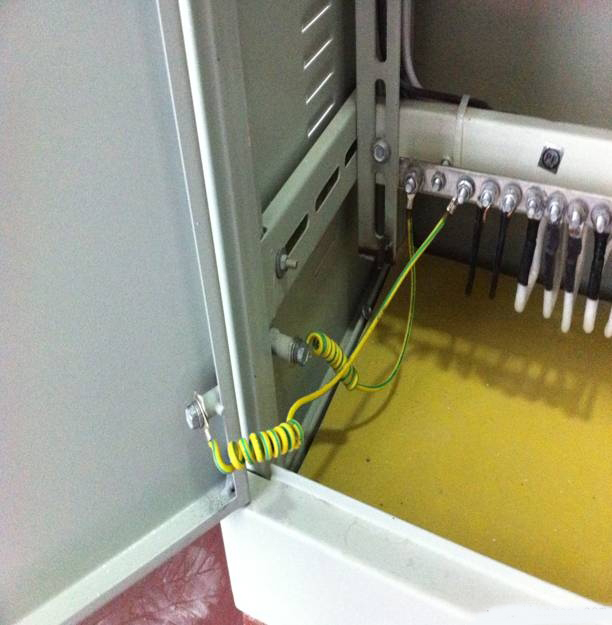 室外配电箱安装规范与要求图解 室外配电箱安装规范与要求图解