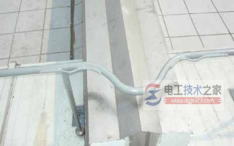 [多图]避雷带安装图集_屋面避雷带安装方法图集