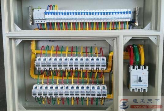 家用配电箱内开关的配置步骤 家用配电箱内开关的配置步骤