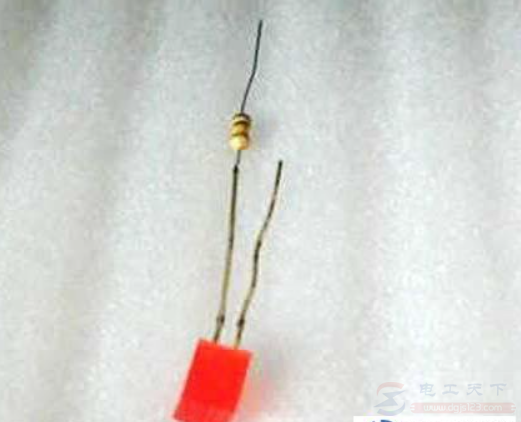 灯泡闪烁的问题：灯泡在50Hz交流电下一秒闪多少次