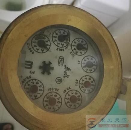 水表上数字代表什么,5位数4黑1红水表怎么看 水表上数字代表什么,5位数4黑1红水表怎么看