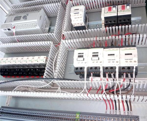 PLC组成大米转运智能系统