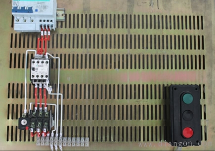 接触器自锁正转控制线路技能训练教学案例