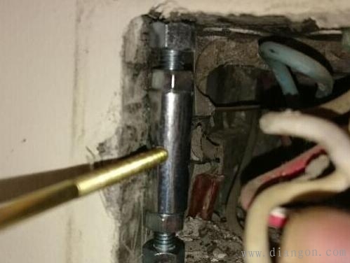 家装接线盒耳朵损坏怎么办?