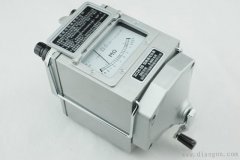 为什么不能用万用表测量绝缘电阻？兆欧表的使用方法和注意事项
