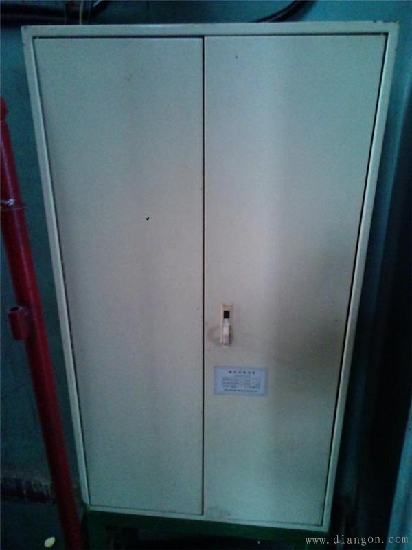 壁挂式UPS电源的安装步骤图解 壁挂式UPS电源的安装步骤图解