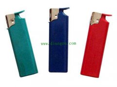 造成触电死亡的是电压还是电流？