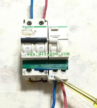 空气开关和漏电保护器怎么接线？左零右火？左火右零？老电工一个个接给你看