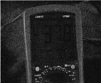 数字万用表测直流电压