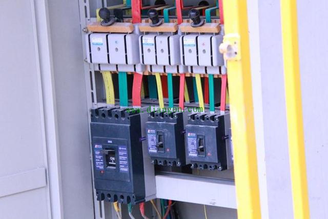 施工现场配电箱的注意事项 施工现场配电箱的注意事项