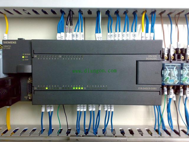 PLC输入端和输出端怎么接线 PLC输入端和输出端怎么接线