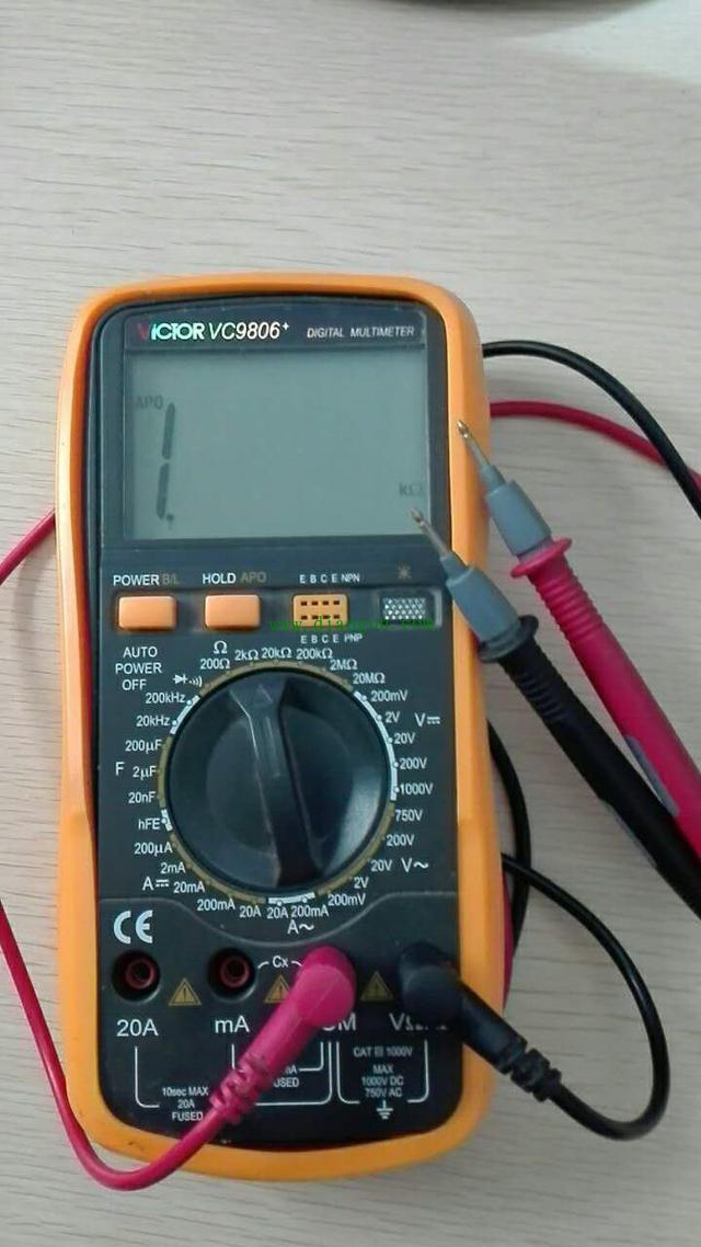 数字万用表测量三相交流电压注意事项