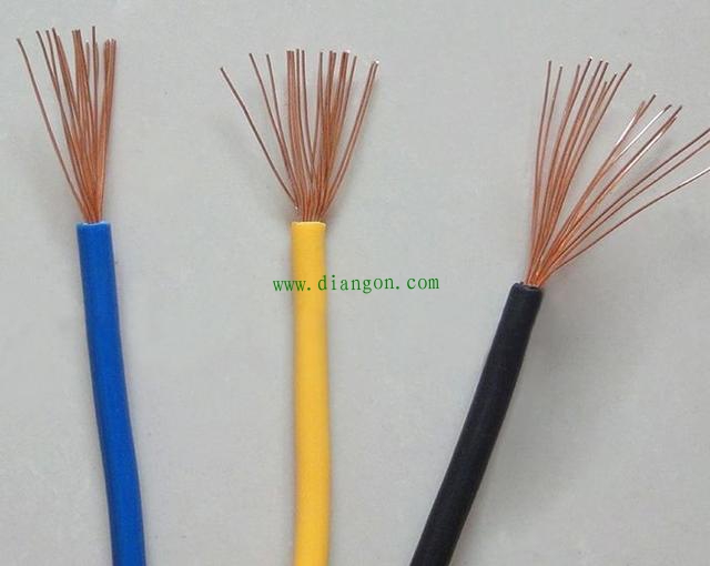 水电工说装修用硬线好，维修工说用软线好，他们谁在撒谎？