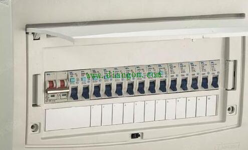 家装如何计算需要多少个支路断路器？