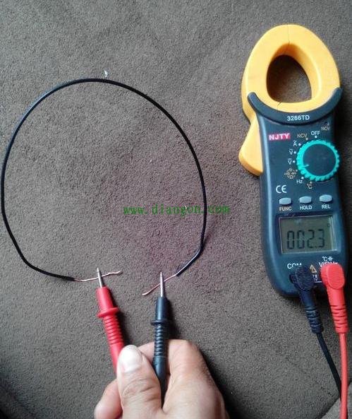 怎样用钳形万能表测试电线开路和短路
