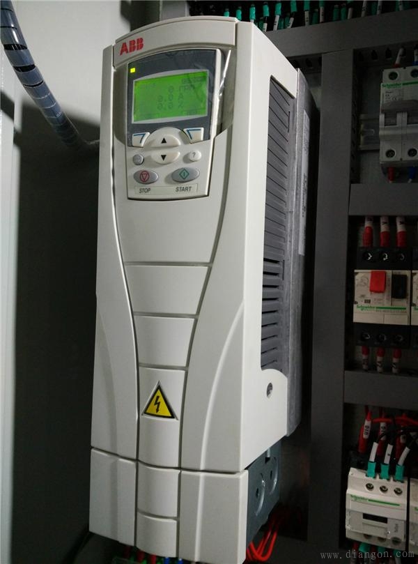 使用西门子S7-200,ABB变频器的设备设计安装全过程 使用西门子S7-200,ABB变频器的设备设计安装全过程