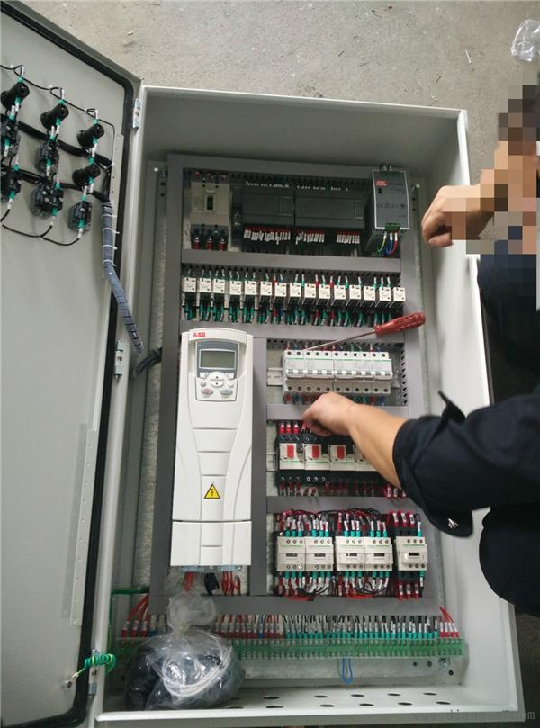 使用西门子S7-200,ABB变频器的设备设计安装全过程 使用西门子S7-200,ABB变频器的设备设计安装全过程