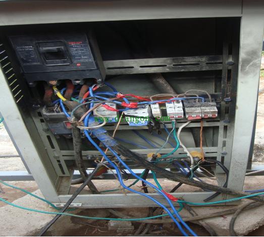 可怕的临时用电接线！！！