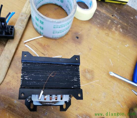 老电工制作小功率隔离变压器 老电工制作小功率隔离变压器