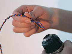 制作绞线的小技巧