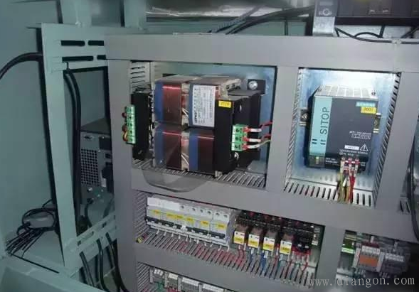 电气柜就是配电柜?电气控制柜内部结构图集 电气柜就是配电柜?电气控制柜内部结构图集