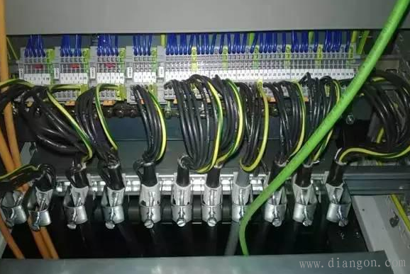 电气柜就是配电柜?电气控制柜内部结构图集 电气柜就是配电柜?电气控制柜内部结构图集