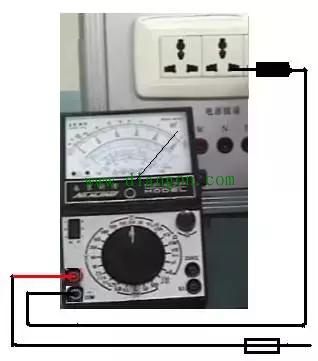 万用表分辨火线和零线方法图解