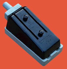 常用刀开关外形型号含义和电气符号