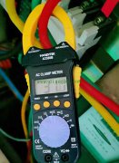 钳形表与万用表哪个好?钳形表与万用表的区别
