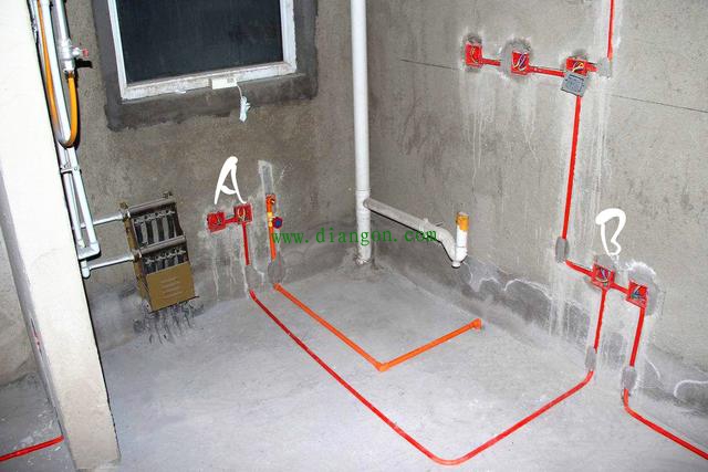 水电改造时管道横平竖直 走天不走地或水走天电走地