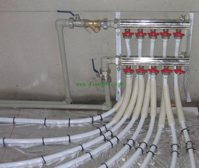 家庭装修用暖气片还是用地暖好？两种取暖方式的优缺点各有哪些