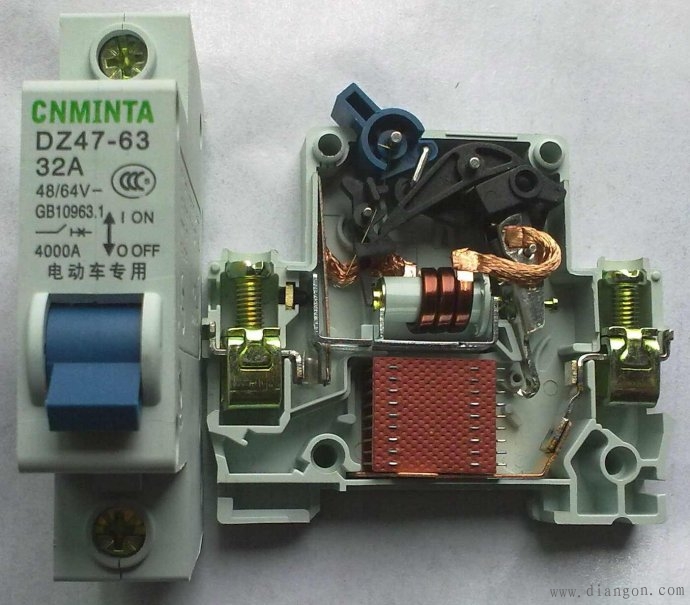 低压断路器图片_低压断路器图片内部结构_无熔丝开关/无熔丝断路器