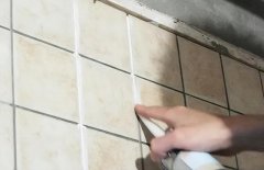 瓷砖墙面返碱的原因及处理方法