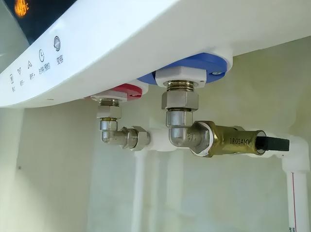 美的热水器进水阀滴水的处理方法